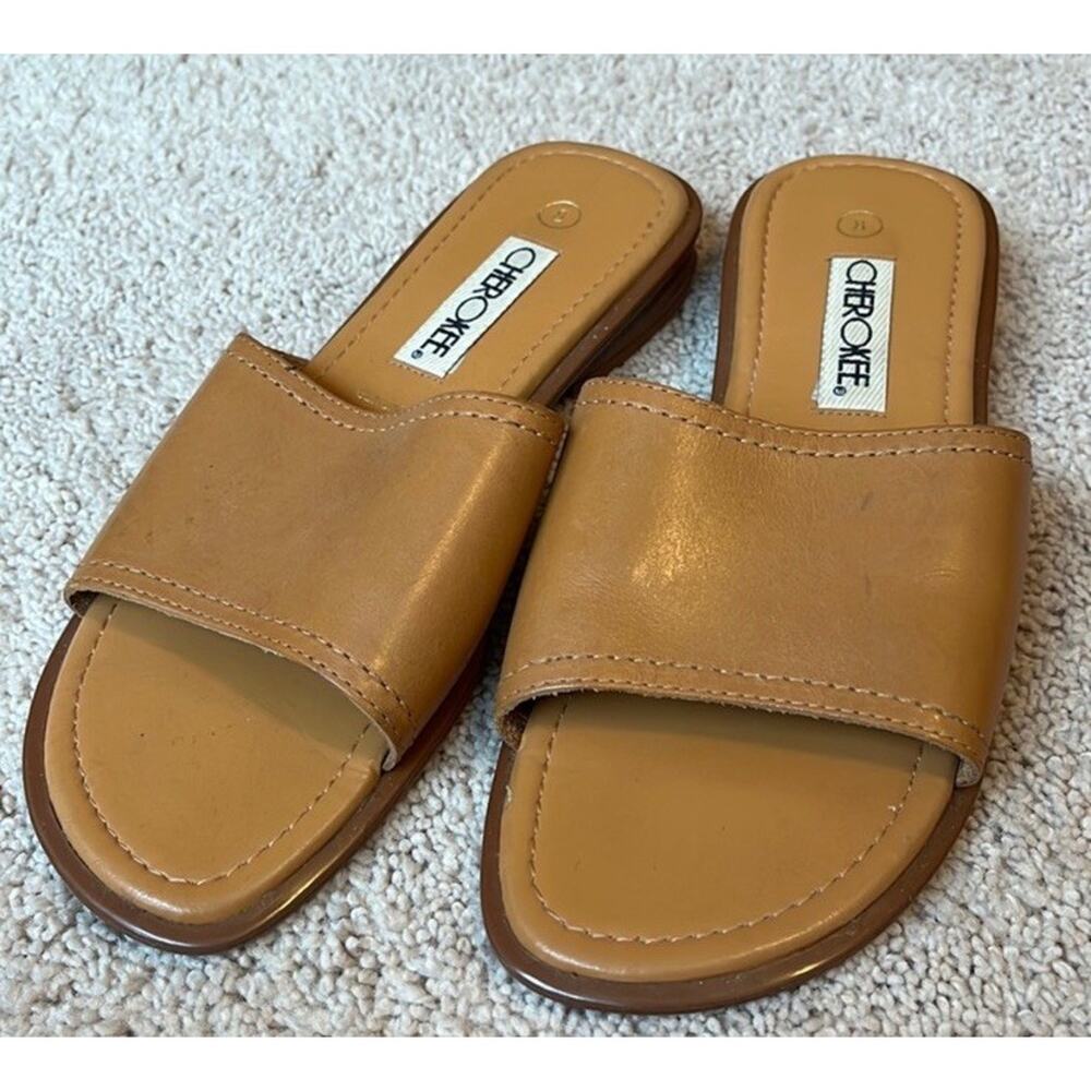 Vintage Cherokee Women’s Sandals Size 8